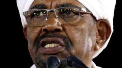 SOUDAN/POUR AVOIR AUGMENTE LE PRIX DU PAIN : Le président Omar El-Béchir destitué