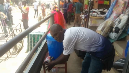 OBSERVATION DES MESURES PREVENTIVES CONTRE LE COVID- 19 : Les femmes des marchés de Parakou conscientes de l’enjeu