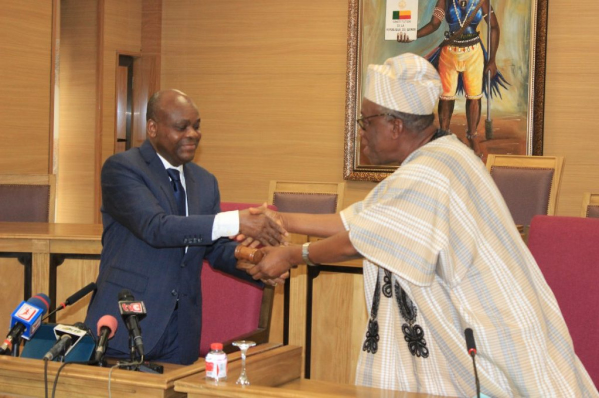 PASSATION DE CHARGE À LA COUR CONSTITUTIONNELLE : Razaki Amouda passe le témoin à Dorothé Sossa