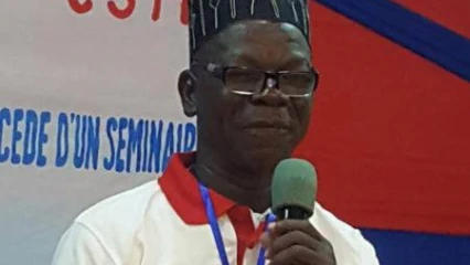 TRAVAUX DE NEGOCIATION ENTRE GOUVERNEMENT ET CONFEDERATIONS SYNDICALES : Kassa Mampo s’insurge contre l’imposition du pass sanitaire