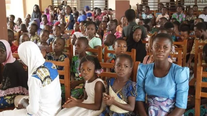 CELEBRATION DE LA JOURNÉE INTERNATIONALE DE L&rsquo;ENFANT AFRICAIN : Plan Bénin et Caeb donnent le sourire aux enfants