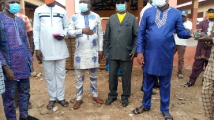 CONSTRUCTION D’INFRASTRUCTURES SOCIOCOMMUNAUTAIRE A KOUANDE : Le maire Kouandé-Sounon réceptionne 10 hangars