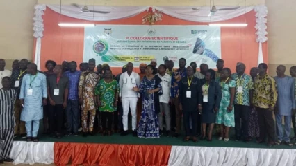 FIN DES TRAVAUX DU COLLOQUE SCIENTIFIQUE DES UNIVERSITÉS DE PARAKOU ET DE KARA : Pari gagné pour l&rsquo;équipe du Professeur Mohamed Nasser Baco  . 480 communications présentées sur l&rsquo;Intelligence Artificielle