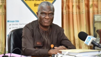 APRÈS LES VIOLENCES QUI ONT FAIT UN MORT À L&rsquo;UAC : Maxime da Cruz condamne les actes et appelle au calme