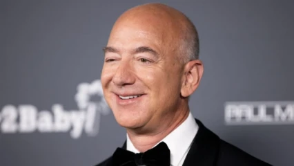AVEC UNE FORTUNE DE 200 MILLIARDS DE DOLLARS : Voici l’identité de l’homme le plus riche du monde