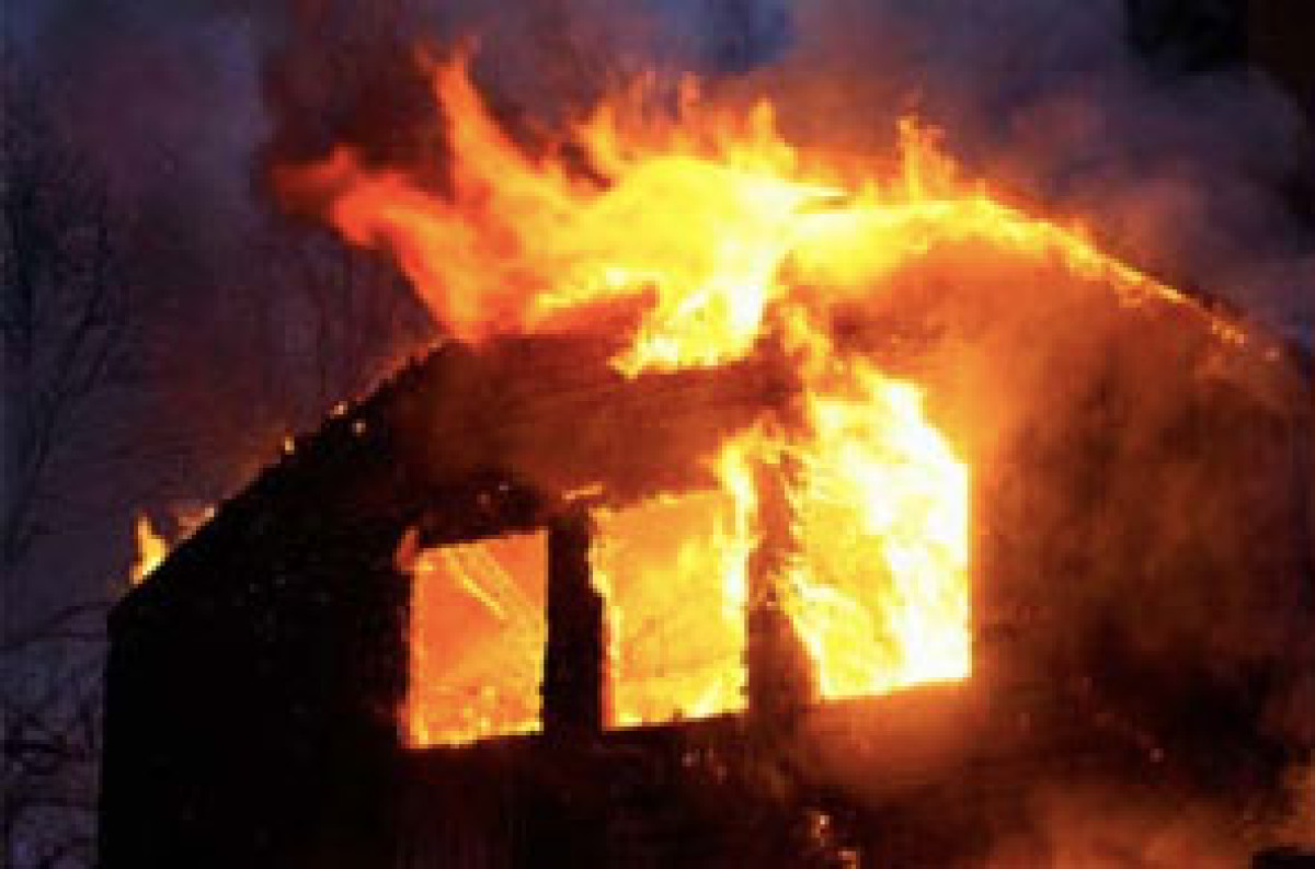 KARIMAMA : Le poste de douane attaqué et incendié par des individus