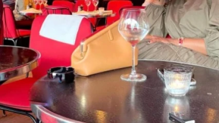 DE RETOUR DE DUBAÏ : L&rsquo;influenceuse Nathalie Koah s&rsquo;offre un sac de plus de 900 milles et enflamme la toile