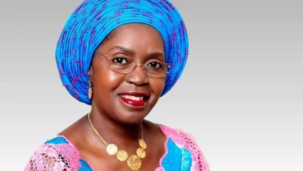 DON DE KITS SCOLAIRES AUX ECOLIERS DE LA 8È CIRCONSCRIPTION ELECTORALE : Le geste d’amour de l’He Mariama Baba Moussa .Plus de 150 ménages impactés