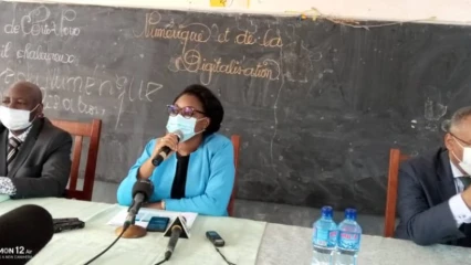 MISE EN SERVICE DU RÉSEAU BÉNINOIS D&rsquo;ÉDUCATION ET DE RECHERCHE : Aurélie Adam Soulé Zoumarou soulage les étudiants de Porto-Novo et de Dangbo