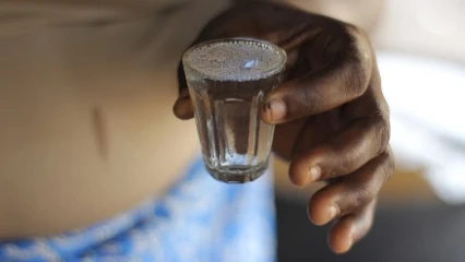 Alcool frelaté: la jeunesse de Matéri se meurt sous l’effet d’un poison