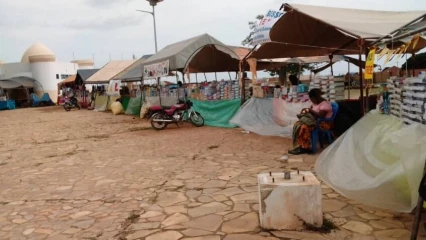 VENTE DE FOURNITURES SCOLAIRES À PARAKOU : Pas d’affluence pour l’instant