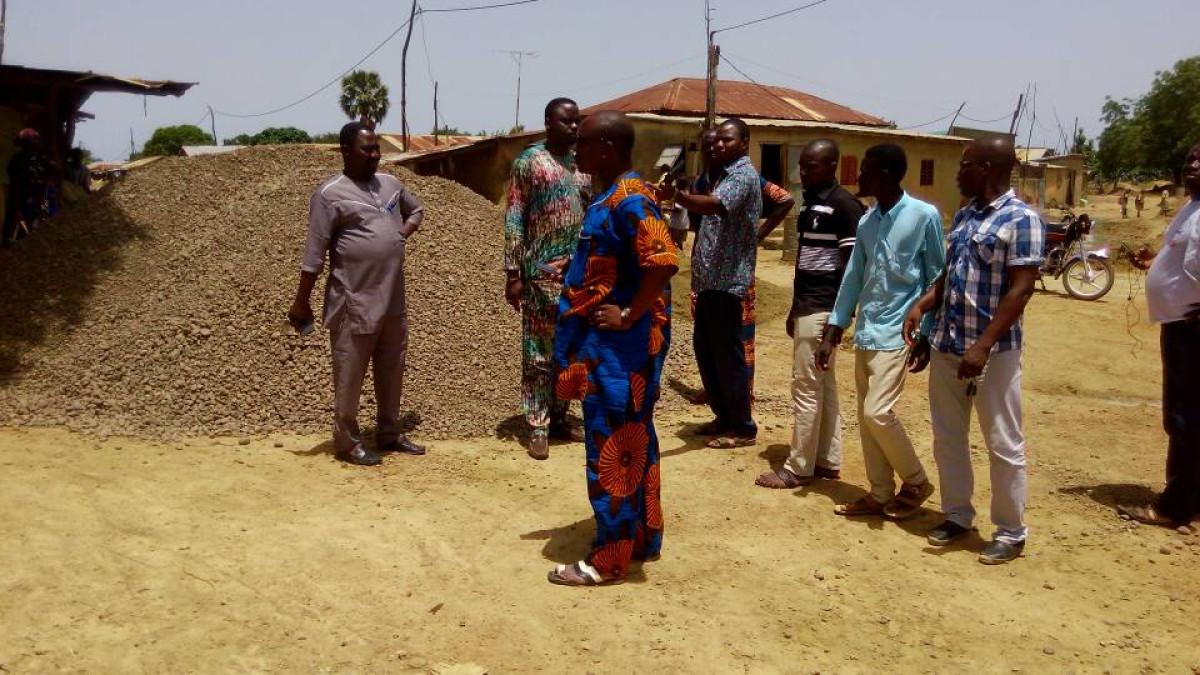 VISITE DE CHANTIERS DANS LA VILLE DE BANIKOARA :  Bio Sarako Tamou satisfait du niveau d&rsquo;évolution des travaux