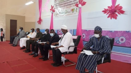 1ER COLLOQUE SCIENTIFIQUE INTERNATIONAL DE LA FLASH-UP :  La formation et la recherche pour impulser le développement durable