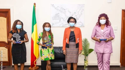 CONCOURS « AMAZONES DU DIGITAL »  : Aurélie Adam Soulé Zoumarou reçoit les lauréates