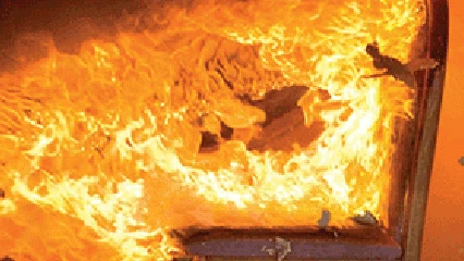 KARIMAMA :  Un maçon enlevé dans une attaque  . Une école et un camion berne brûlés