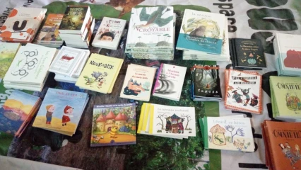 PROJET 1001 LIVRES DU PARTENARIAT PARAKOU-ORLEANS : 1058 livres offerts à sept collèges de Parakou