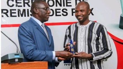 PRIX JEUNESSE FRANCOPHONIE 3535  : Barassounon, porte-flambeau des arts griotiques, distingué