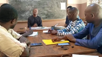 FONCTIONNEMENT DE DEEMAN RADIO :  Le Ca Haac Issa Bah Séko échange avec le personnel