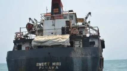 EN PARTANCE POUR LE BÉNIN   :   Un navire transportant du carburant volé intercepté au nigériane