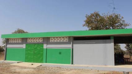 COMMUNE DE BANIKOARA    :  Le maire Sarako Tamou réceptionne un magasin de stockage à Nikido