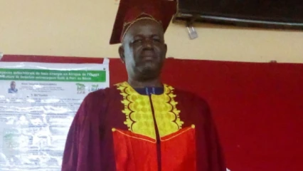 UNIVERSITÉ DE PARAKOU : Le Colonel Théophile Sinadounwirou, nouveau docteur en sciences agronomiques  . Il a travaillé pour la promotion des espèces autochtones