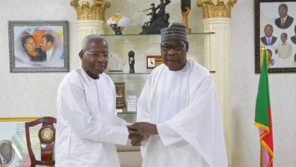 Bénin: le Président Adrien Houngbédji au domicile de Boni Yayi