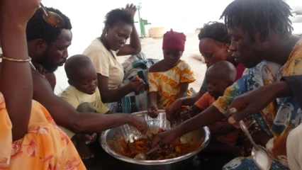 CHRONIQUE DES US ET COUTUMES :  Les cuillères déchirent les cœurs dans les familles africaines