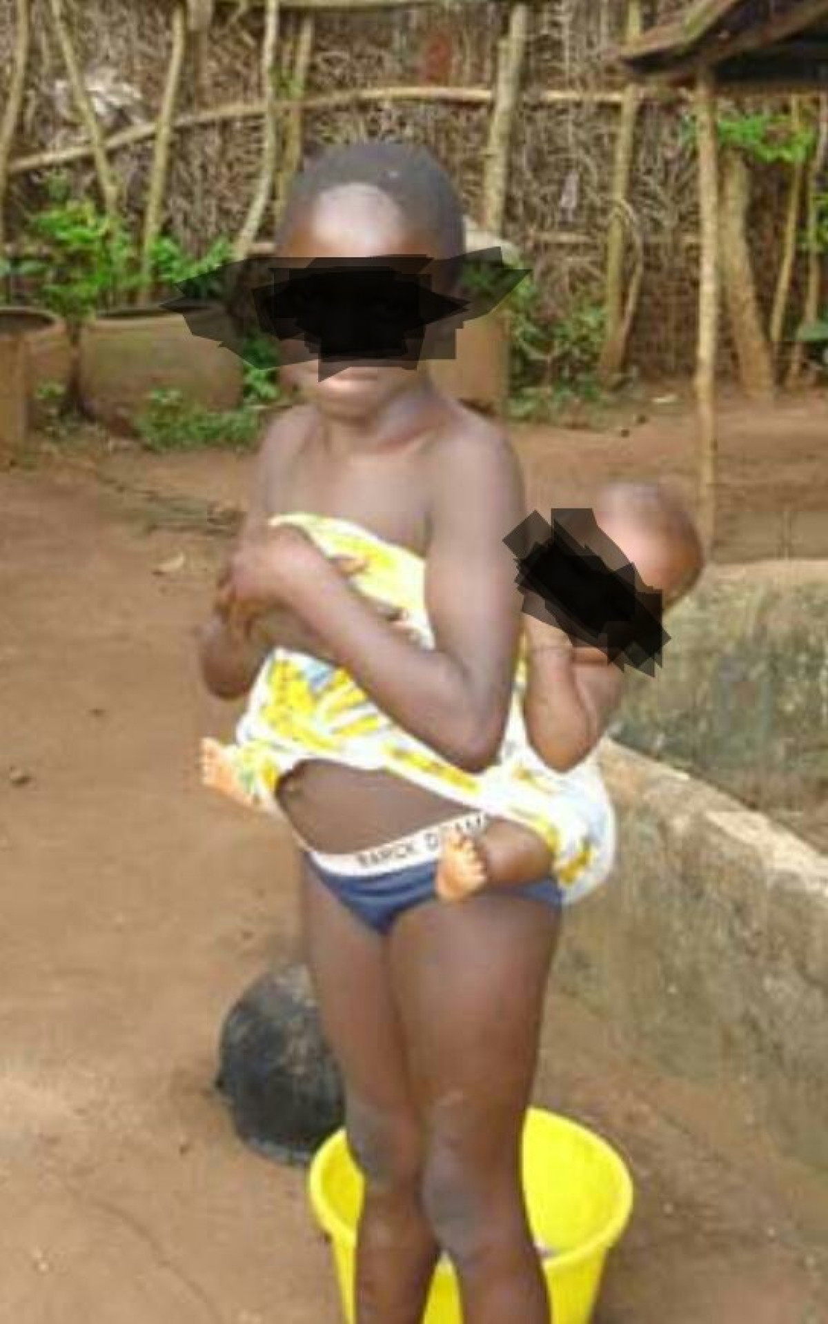 RECOURS AUX DOMESTIQUES POUR LA GARDE DES ENFANTS: Un mal nécessaire