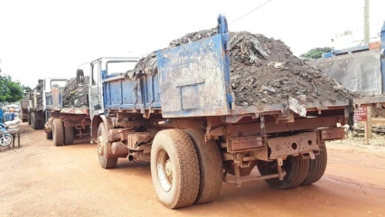 ASSAINISSEMENT DE LA VILLE DE KOUANDE : Kouandé-Sounon engage la lutte et détruit 2 immondices
