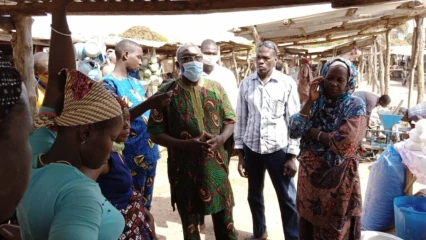 BANIKOARA/ ASSAINISSEMENT ET LUTTE CONTRE L’UTILISATION DES SACHETS NON BIODEGRADABLES : La mairie sensibilise les usagers du marché sur les bonnes pratiques d’hygiène
