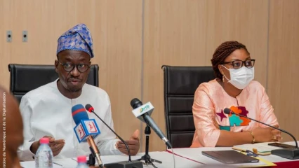 IMPORTANCE D’INTERNET DANS LES HÔTELS ET LIEUX D’HÉBERGEMENT AU BÉNIN : Les ministres Adam Soulé et Abimbola échangent avec les différents acteurs