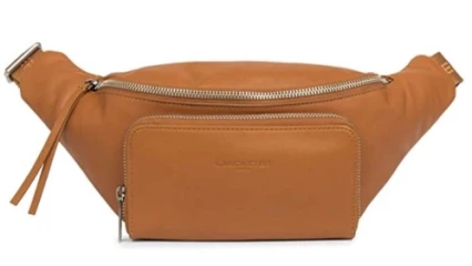 INSTANT FASHION : Sac banane, l’accessoire fétiche des jeunes branchés