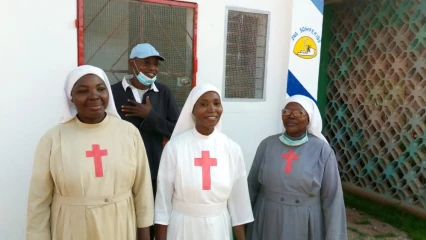 CONSTRUCTION D&rsquo;UNE CENTRALE PHOTOVOLTAÏQUE AU FOYER ST CAMILLE DE ZINVIE : Quand l’Ong Sompekids apparaît, l&rsquo;obscurité disparaît