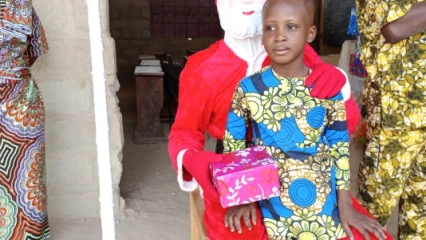 PARAKOU : Les écoliers du Csp « Les Lilas » ont reçu le père Noël