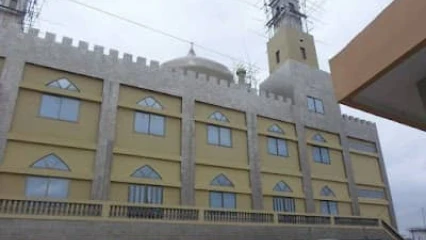 SUPPOSÉE FERMETURE D&rsquo;UNE MOSQUÉE POUR POLLUTION SONORE À PARAKOU : Fake News, voici la réalité