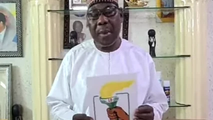 LÉGISLATIVES/LOGO DU PARTI ‘’LES DEMOCRATES’’ EN MAIN : Boni Yayi invite les béninois à prôner la paix