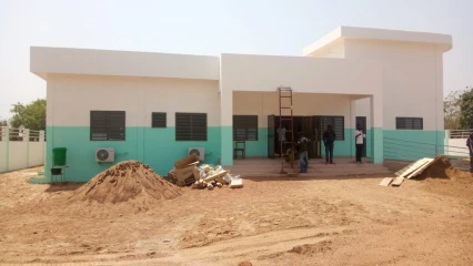 POUR UNE MEILLEURE PRISE EN CHARGE DES PATIENTS,  L’Hôpital Ophtalmologique Saint André de Tinré doté d’un nouveau bloc opératoire  .L’inauguration aura lieu demain mardi 26 février