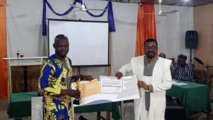 Édition 2024 de dedras climate awards: Ismaël Balogou de daabaaru tv décroche le 1er prix, catégorie audiovisuelle 