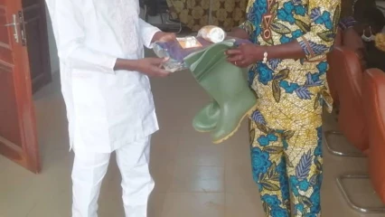 MOBILISATION DES RESSOURCES PROPRES À LA MAIRIE DE PÉHUNCO : Proreforme/Giz dote les agents collecteurs de matériels