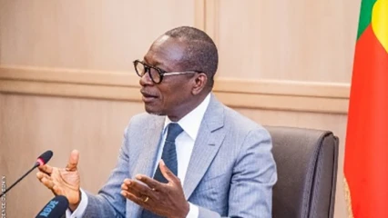 PENSION POUR LES ANCIENS DÉPUTÉS : Talon est dubitatif