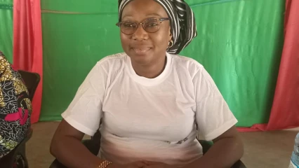 JOURNÉE INTERNATIONALE POUR L’ÉLIMINATION DE LA VIOLENCE À L’EGARD DES FEMMES : Dr Jamillah Kissira Maurat Faladé échange avec les femmes et filles de Nikki