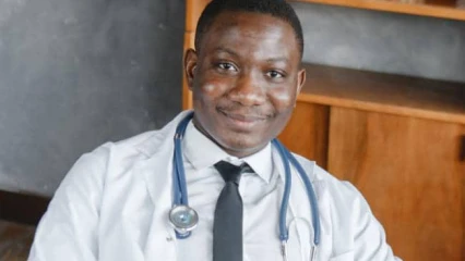 SANTÉ/ULCÈRE GASTRO-DUODENAL : Les pauvres, la couche la plus exposée  . Les conseils du Docteur Abdou-Djalilou Tégnanmi médecin généraliste