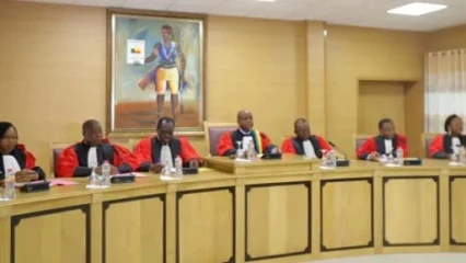 Recours sur le régime politique du bénin et l&rsquo;éligibilité de Talon en 2026: la cour constitutionnelle rejette la requête de Christian Lagnidé 