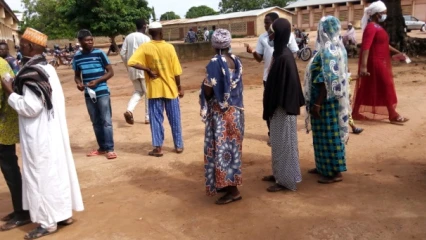 ELECTIONS ET CORONAVIRUS AU BENIN : Les gestes barrières allègrement violés par endroit