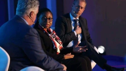 PARTICIPANT À MOBILE WORLD CONGRESS AU BARCELONE : Aurélie Adam Soulé présente le rôle des progrès technologiques