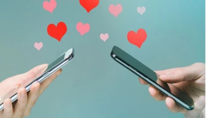 RELATION AMOUREUSE À DISTANCE : Dans les méandres d’une amitié loin des yeux, près du cœur