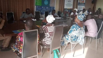 FONCTIONNEMENT DES CENTRES PRÉSCOLAIRES À NIKKI :  Le S.e Kpasselokohinto échange avec les animateurs