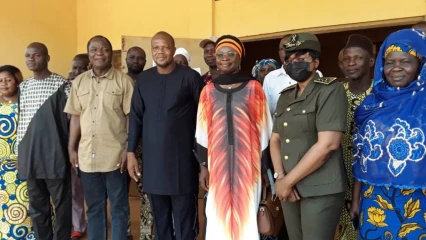 MAIRIE DE KOUANDÉ : Le maire Kouandé-Sounon passe le témoin à la S.e