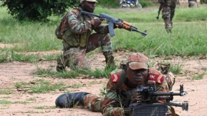 APRÈS L’ATTAQUE D’UN POSTE DOUANIER À MALANVILLE : L’armée béninoise réagit et neutralise un présumé terroriste  . Deux armes dont celle appartenant au soldat décédé, récupérées