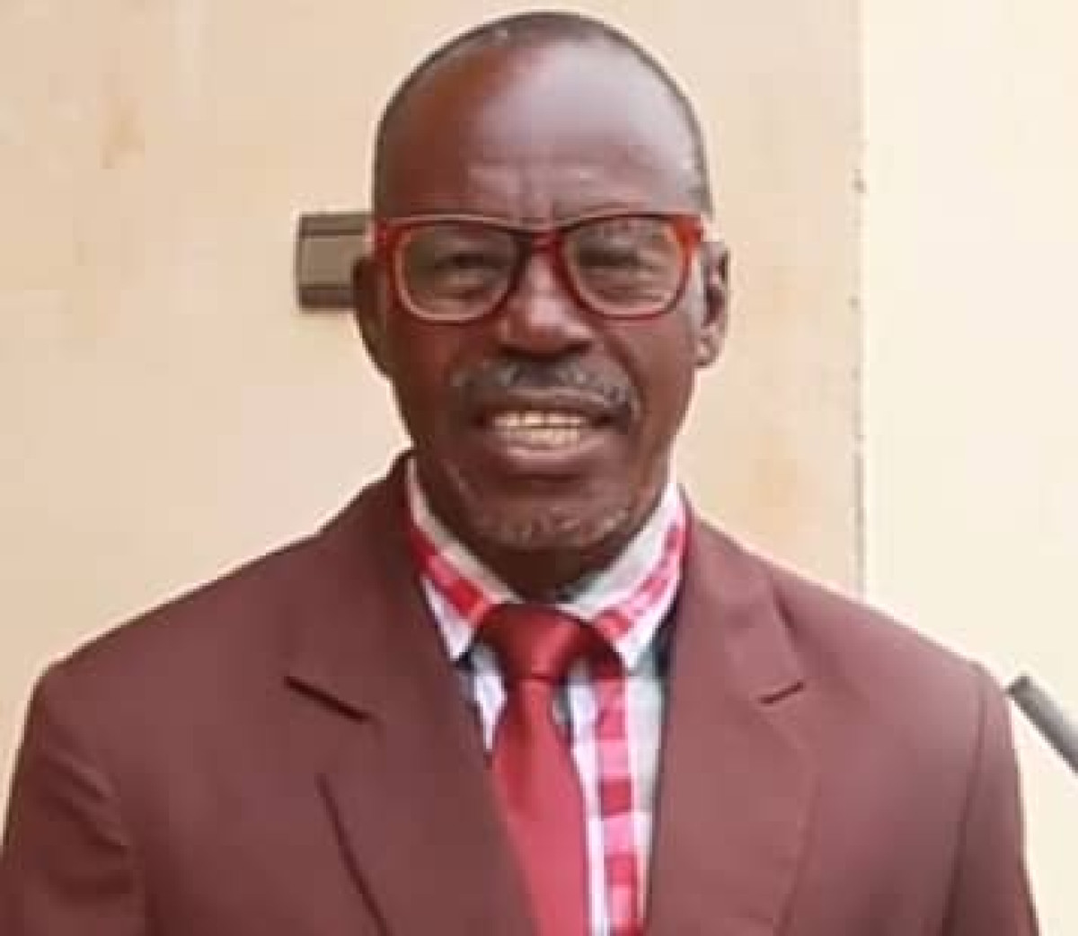 Université de Parakou: le Pasteur Etienne Dari obtient son master en droit